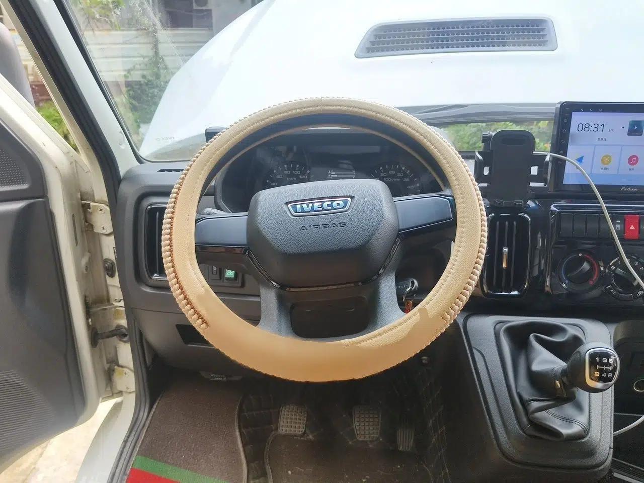 Iveco Daily 2023 2.5T A37M1 Long Wheelbase Mid-Height Dual-Tire Manual Door 5-9 Seater — миниатюра 9