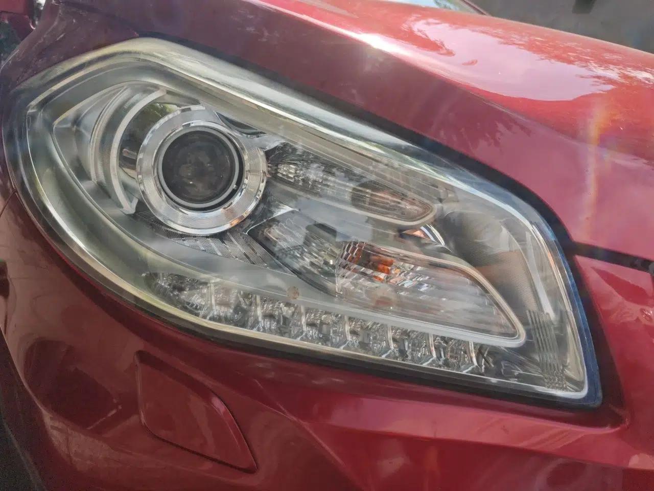Suzuki S-Cross 2014 1.6L CVT Two-Wheel Drive Elite Version — миниатюра 7
