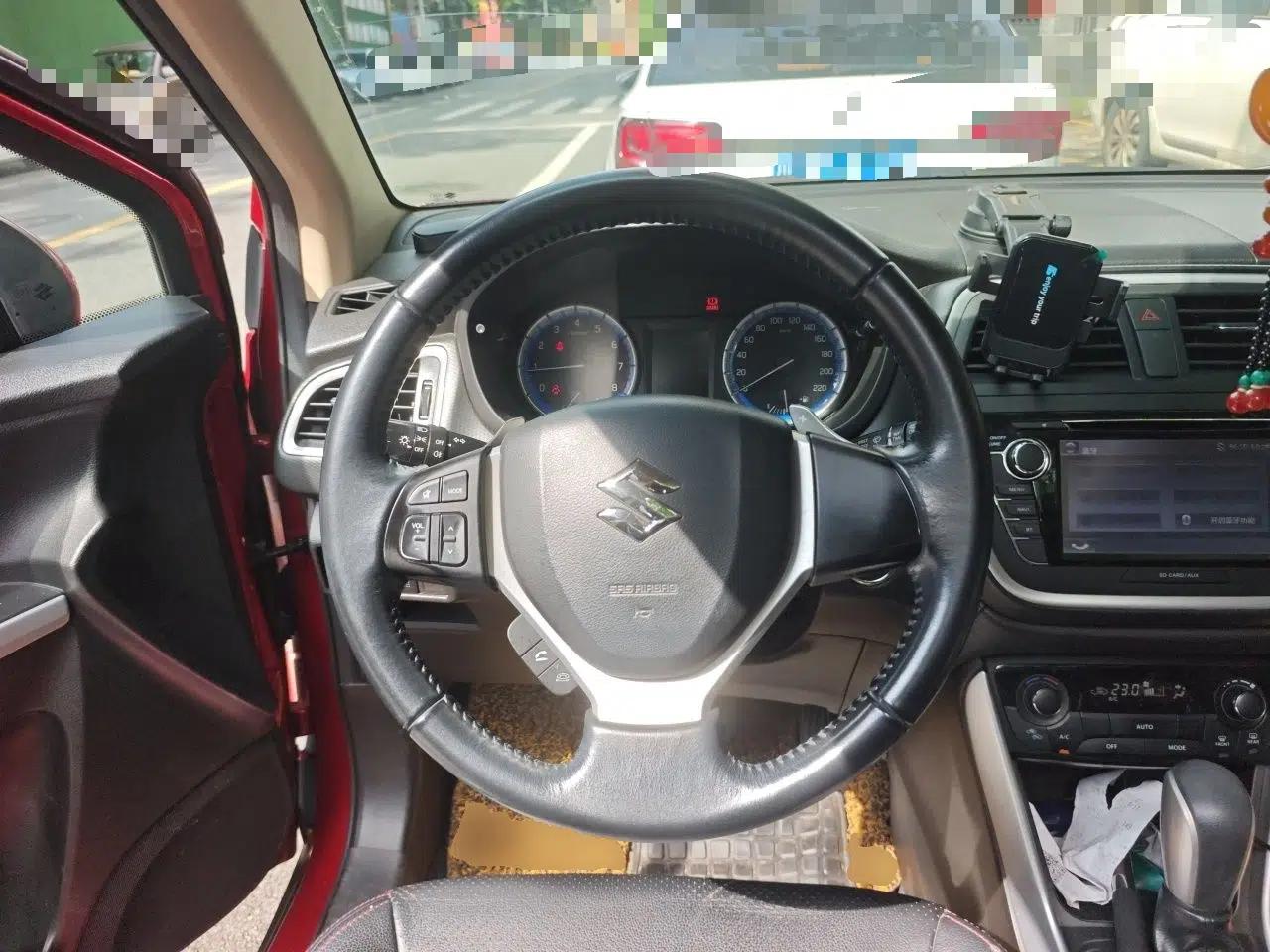 Suzuki S-Cross 2014 1.6L CVT Two-Wheel Drive Elite Version — миниатюра 10