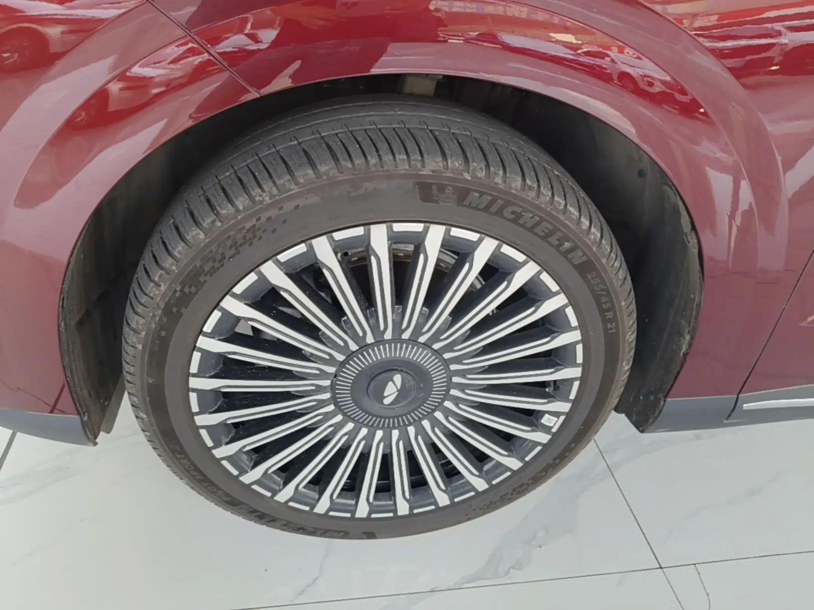 Chery Fengyun T11 2026 Model 220 All-Wheel Drive Family Fun Edition — миниатюра 10