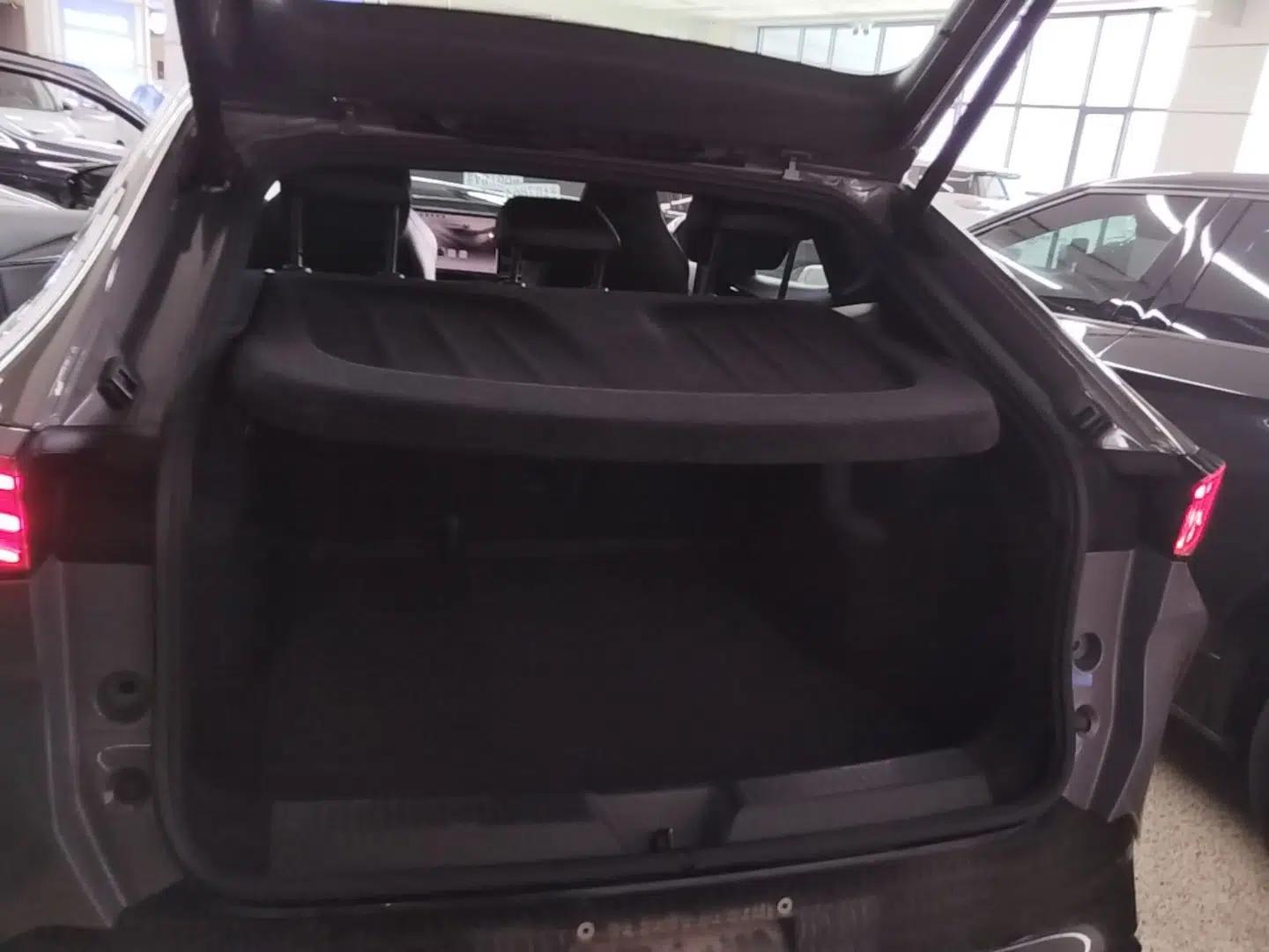 Volkswagen ID.UNYX 2024 Ultra Long-Range Version — миниатюра 22
