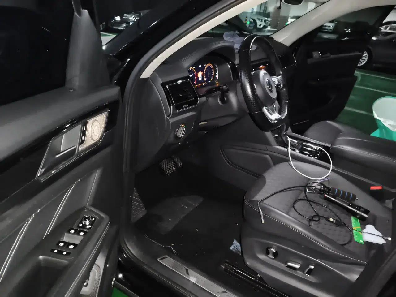 Volkswagen Teramont X 2020 Facelifted 330TSI Two-Wheel-Drive Luxury Edition — миниатюра 16