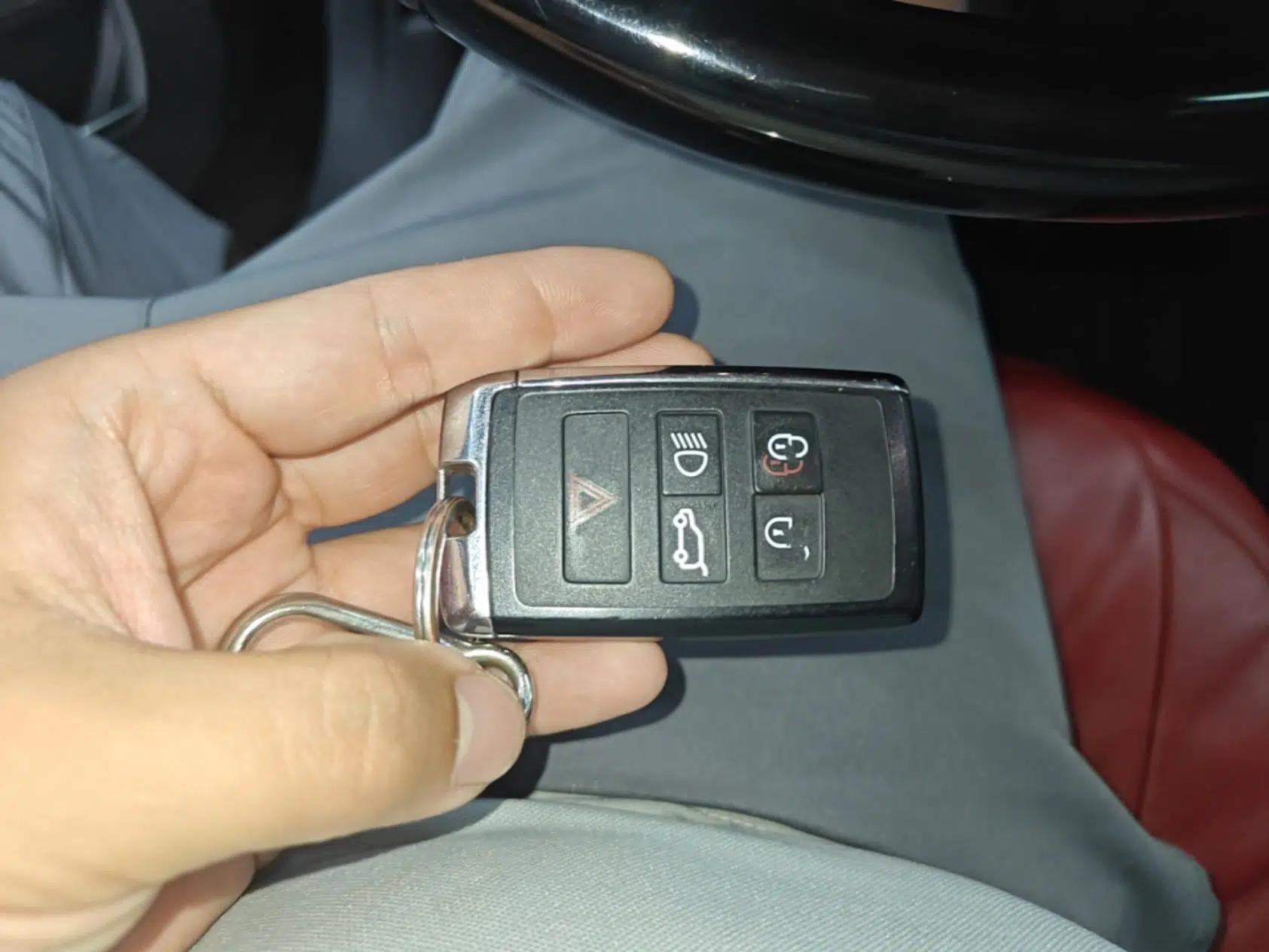 Land Rover Range Vogue 2020 3.0T P360 Gasoline HSE Middle East Version — миниатюра 28