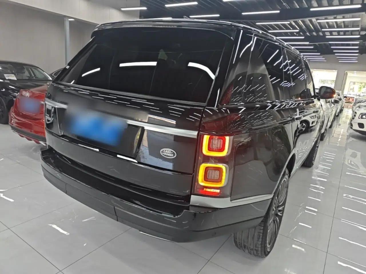 Land Rover Range Vogue 2020 3.0T P360 Gasoline HSE Middle East Version — миниатюра 6