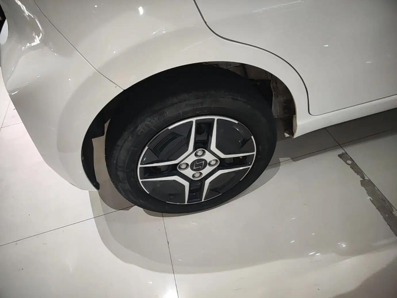 SOL E10X 2021 302 km Range Fashion Edition 31.4 kWh — миниатюра 11