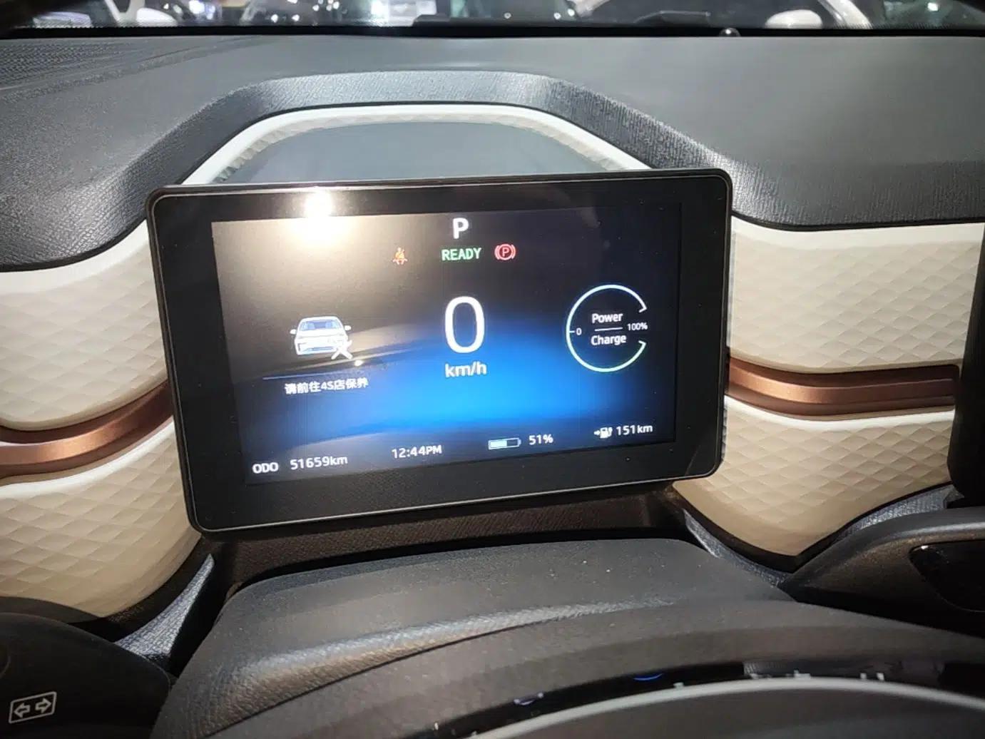 SOL E10X 2021 302 km Range Fashion Edition 31.4 kWh — миниатюра 14