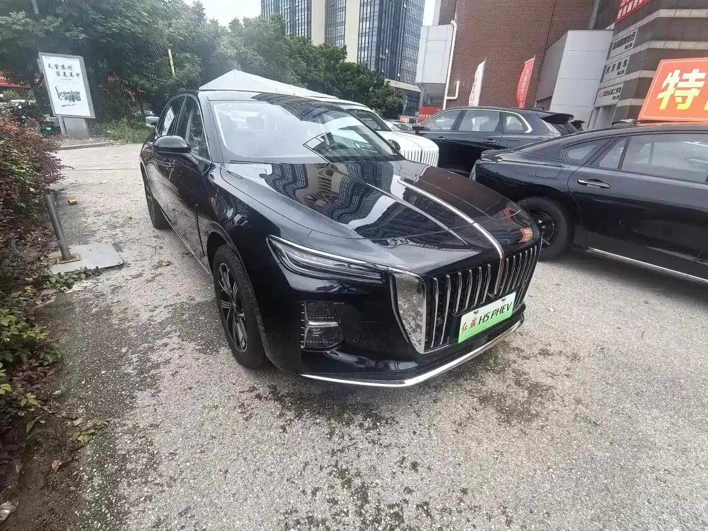 Hongqi H5 PHEV 2025 130 Super Hybrid Edition — миниатюра 3