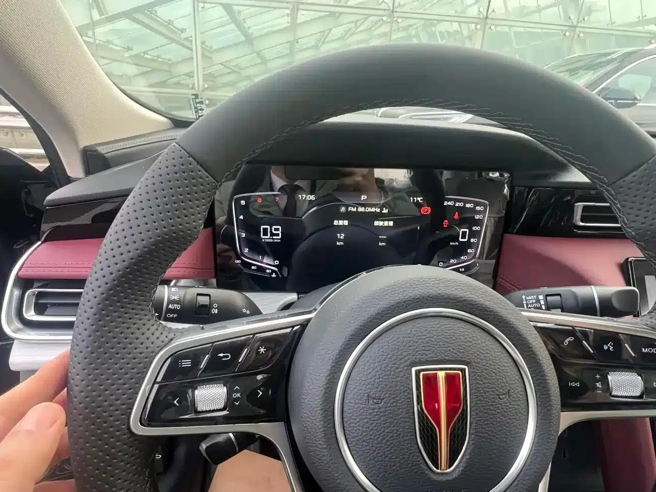 Hongqi H5 PHEV 2025 130 Super Hybrid Edition — миниатюра 10