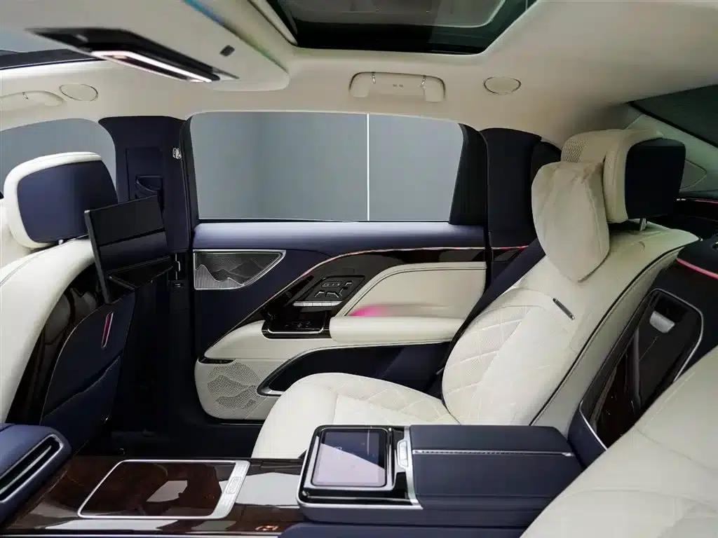 Hongqi Golden Sunflower Elegant 2024 Model 4.0T V8 — миниатюра 16