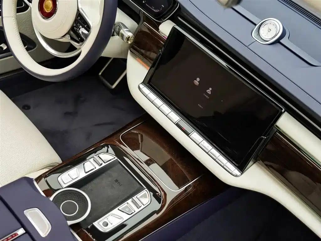 Hongqi Golden Sunflower Elegant 2024 Model 4.0T V8 — миниатюра 21