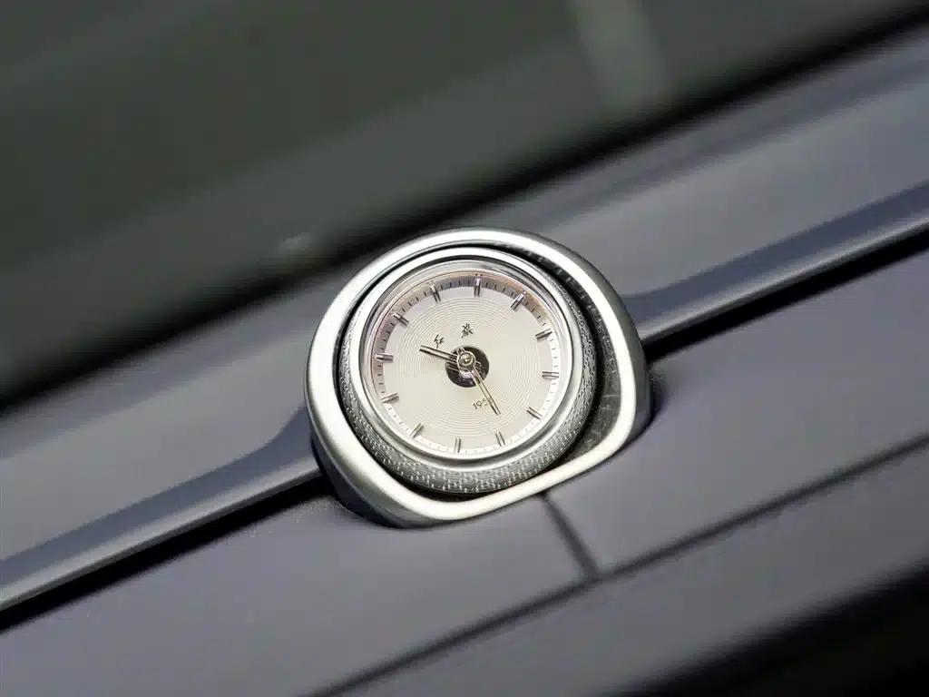 Hongqi Golden Sunflower Elegant 2024 Model 4.0T V8 — миниатюра 22