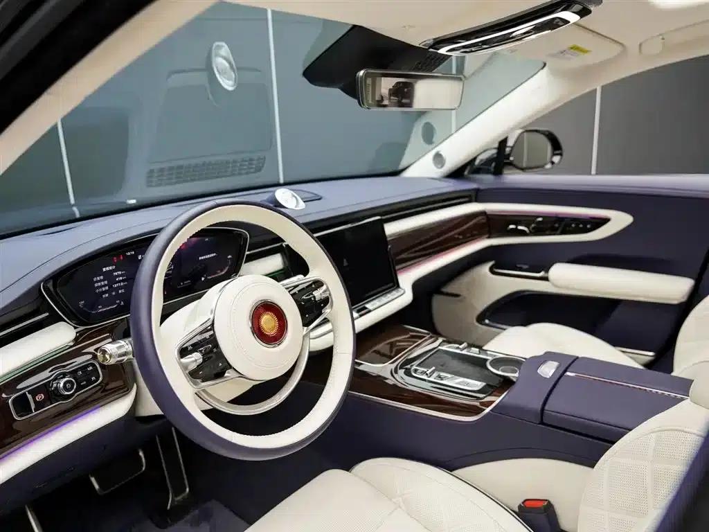 Hongqi Golden Sunflower Elegant 2024 Model 4.0T V8 — миниатюра 9