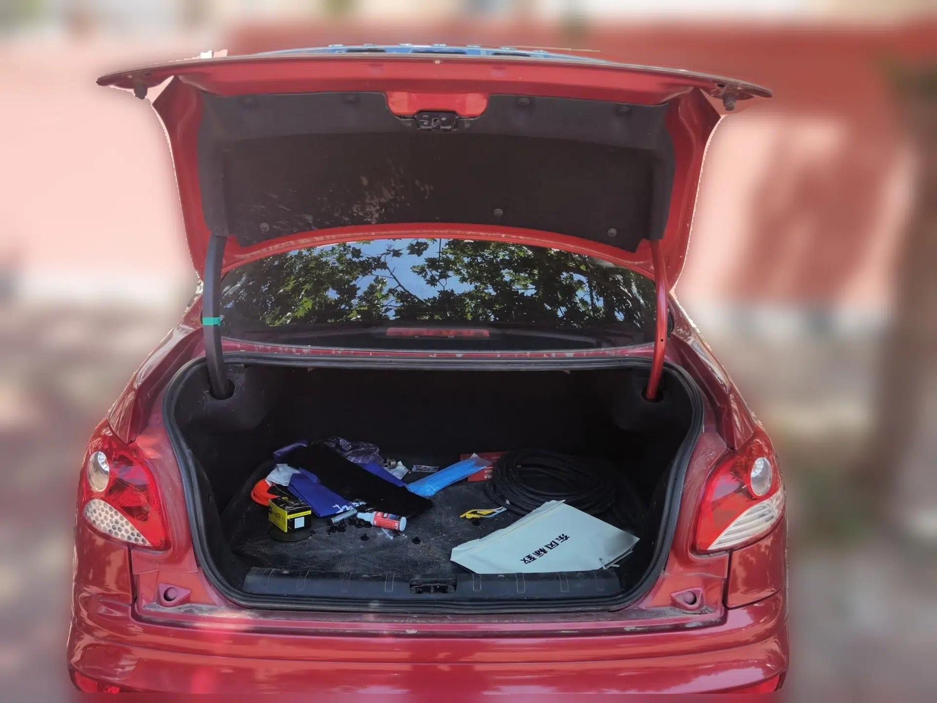 Peugeot 207 2011 Sedan 1.4L Manual Yule Edition — миниатюра 19