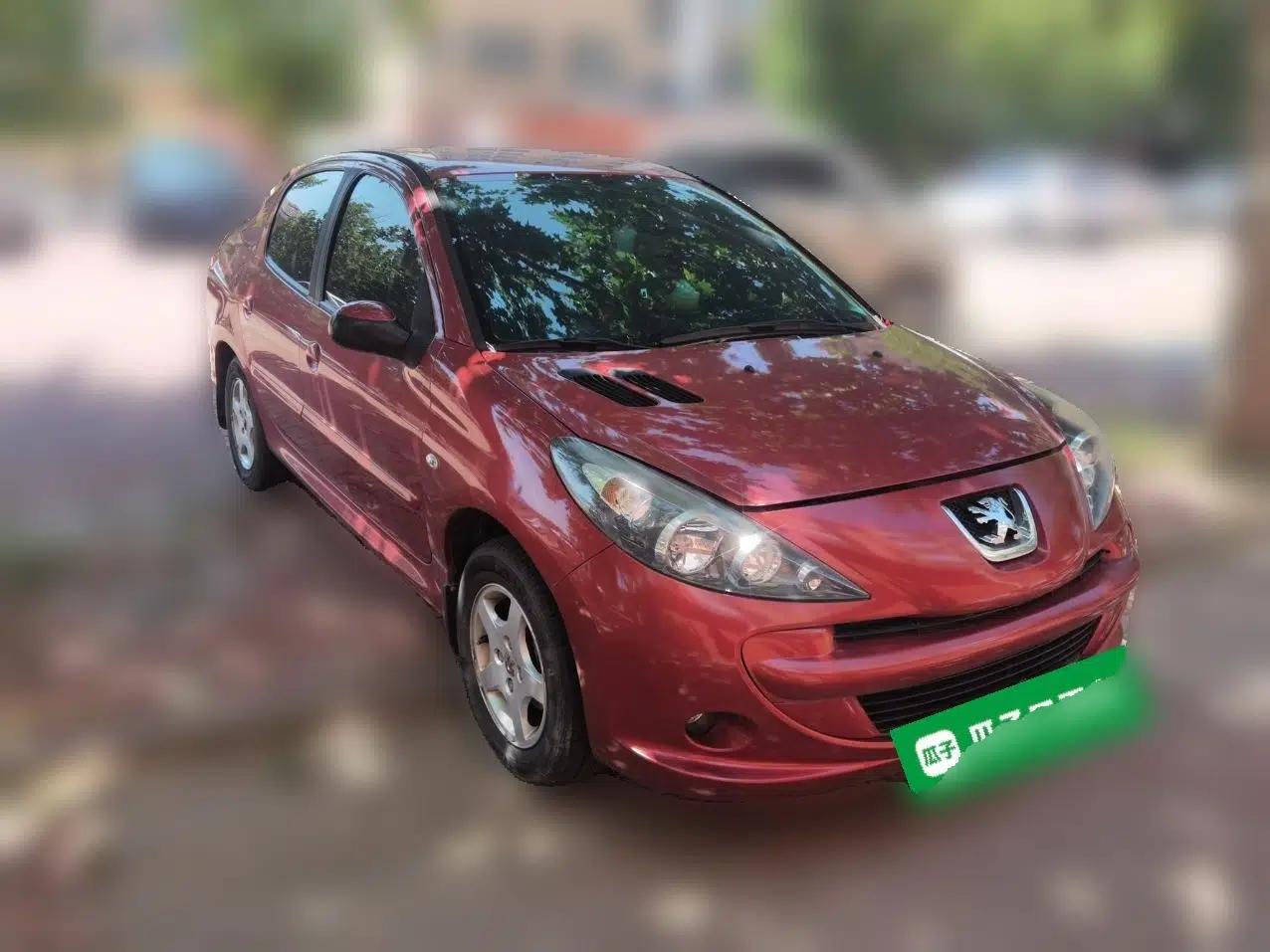 Peugeot 207 2011 Sedan 1.4L Manual Yule Edition — миниатюра 3