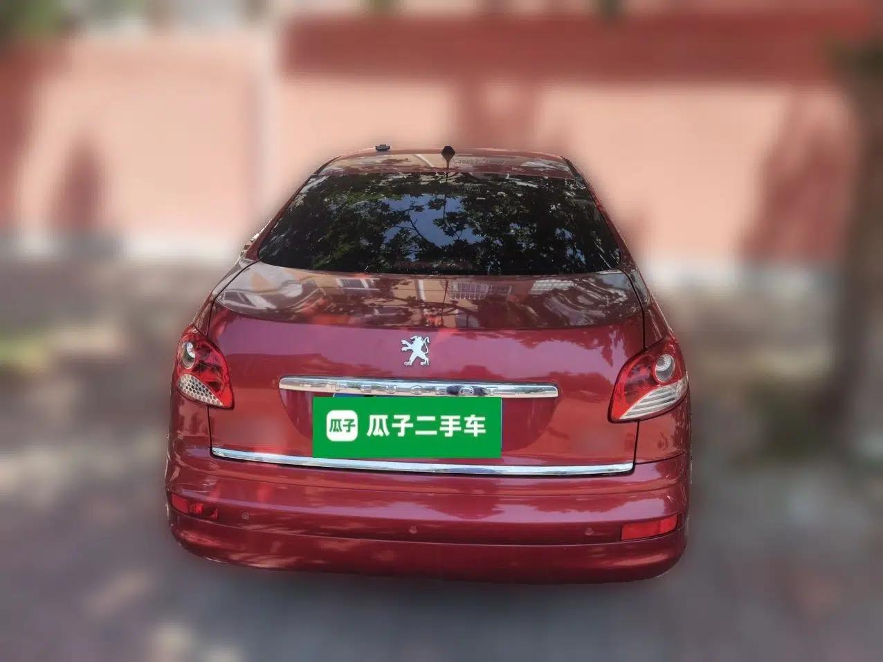 Peugeot 207 2011 Sedan 1.4L Manual Yule Edition — миниатюра 5