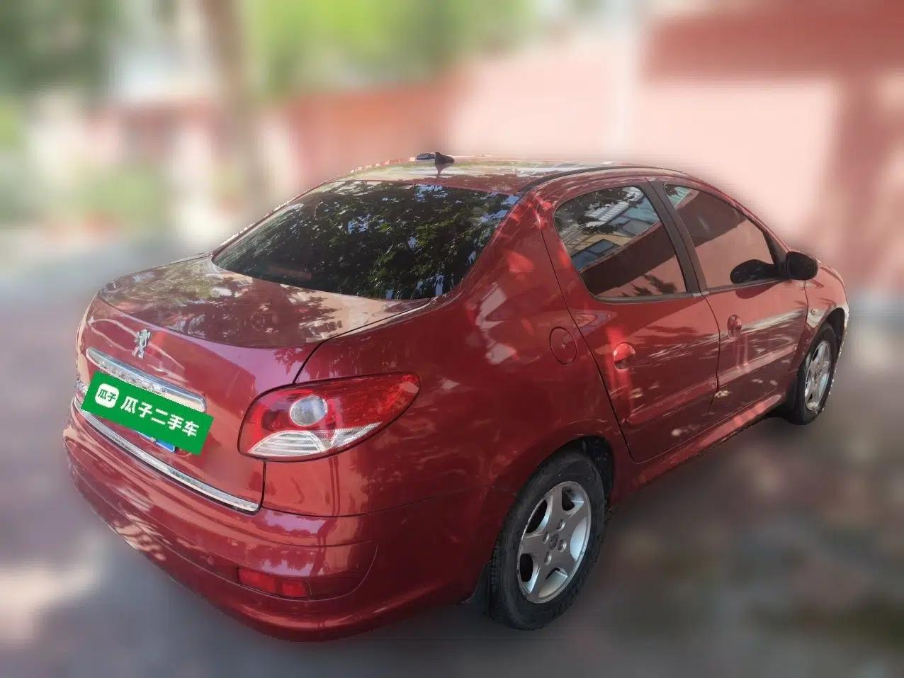Peugeot 207 2011 Sedan 1.4L Manual Yule Edition — миниатюра 6