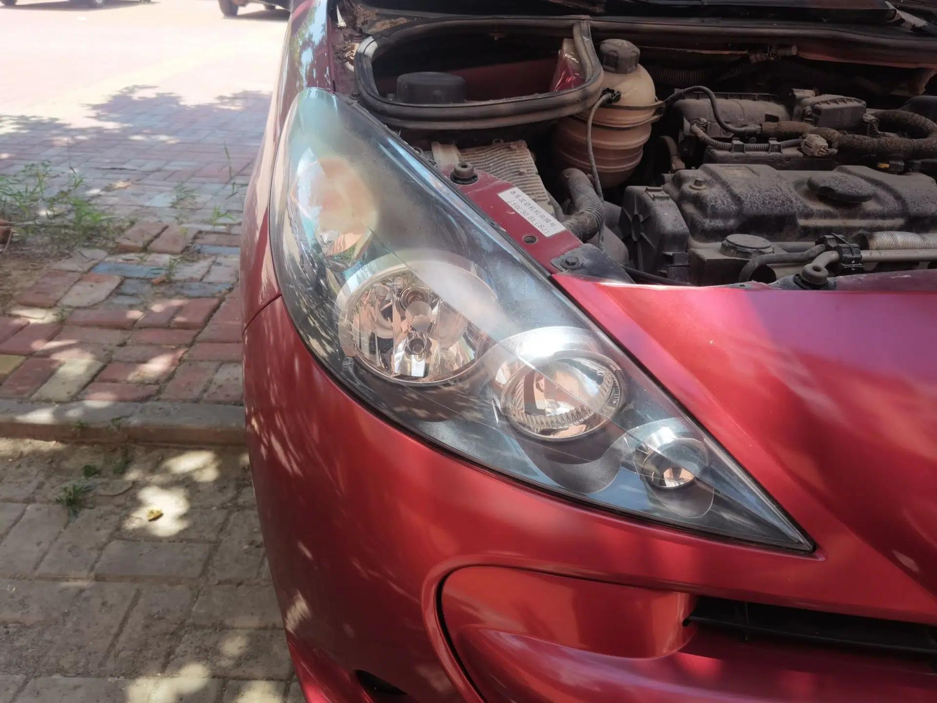 Peugeot 207 2011 Sedan 1.4L Manual Yule Edition — миниатюра 7