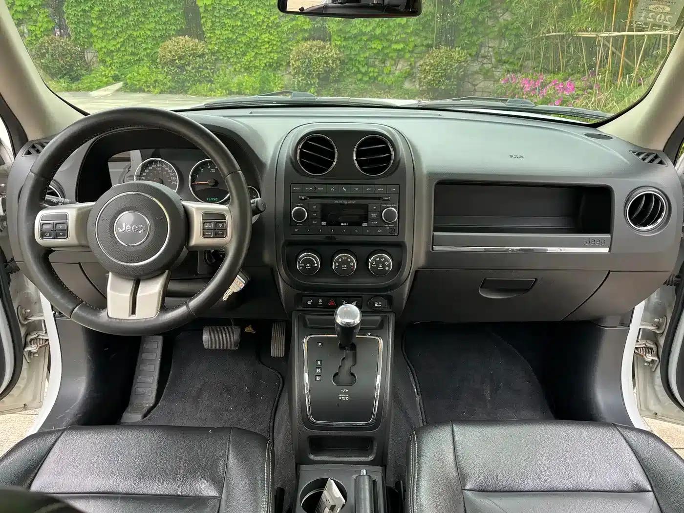 2014 Jeep Patriot 2.4L Serpentine Limited Edition — миниатюра 13
