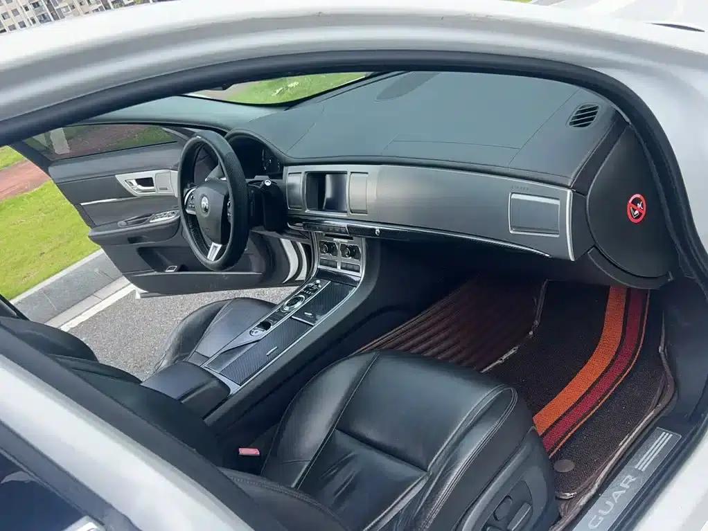 2014 Jaguar XF 2.0T Luxury Edition — миниатюра 17