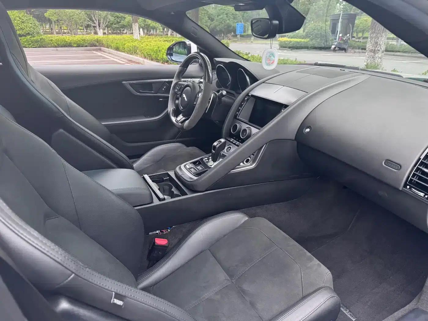 Jaguar F-TYPE 2018 3.0 SC Hardtop — миниатюра 8