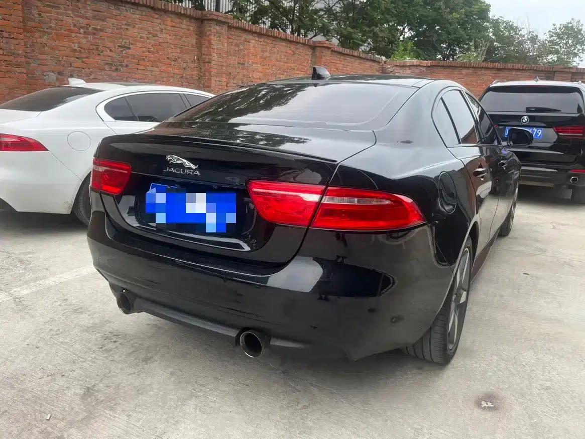 Jaguar XE 2018 2.0T 200PS 2WD R-Sport — миниатюра 14