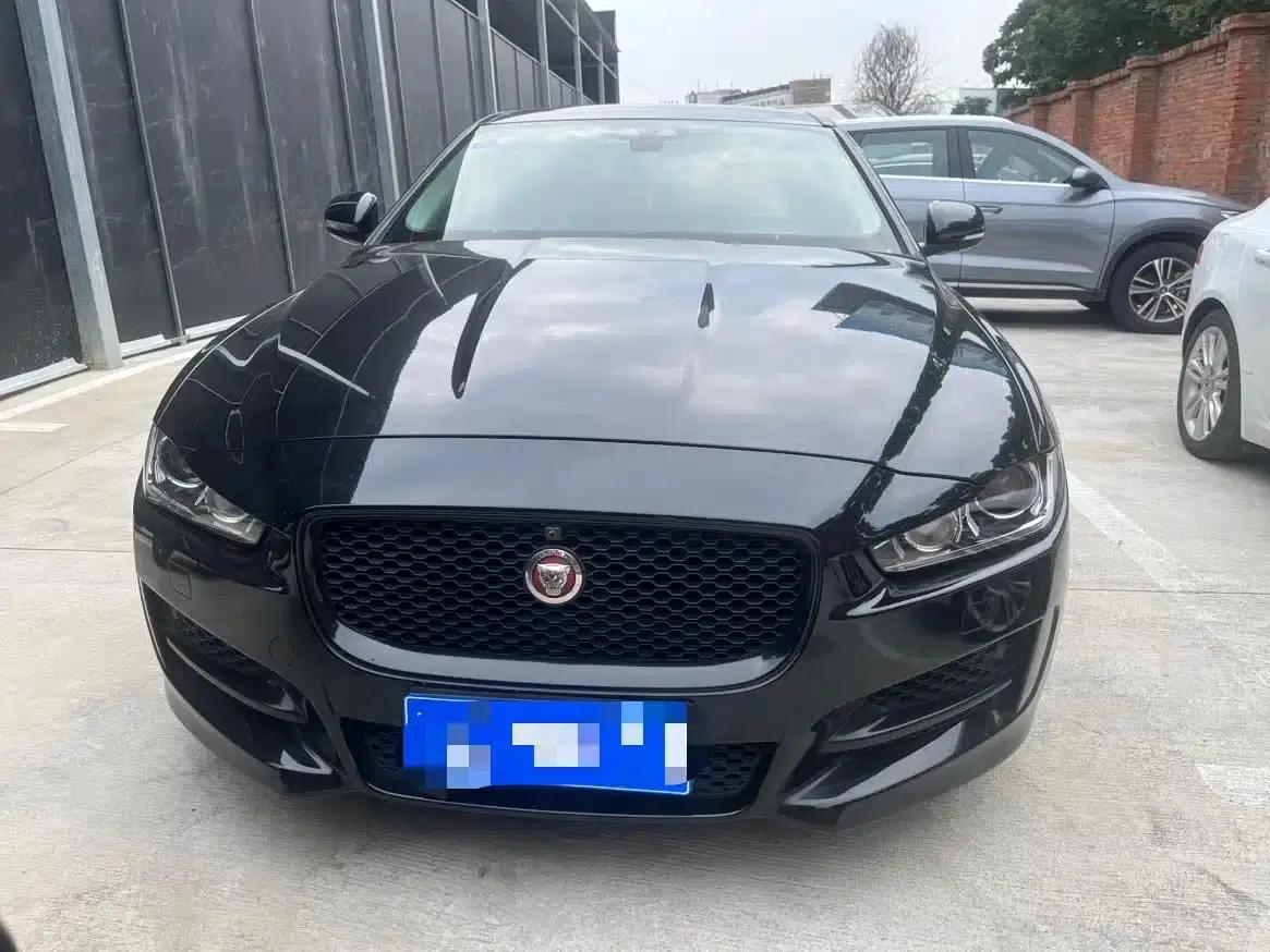 Jaguar XE 2018 2.0T 200PS 2WD R-Sport — миниатюра 3