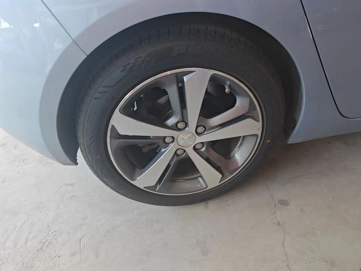 Peugeot 308S 2015 1.6T Automatic Jingchi Edition — миниатюра 11