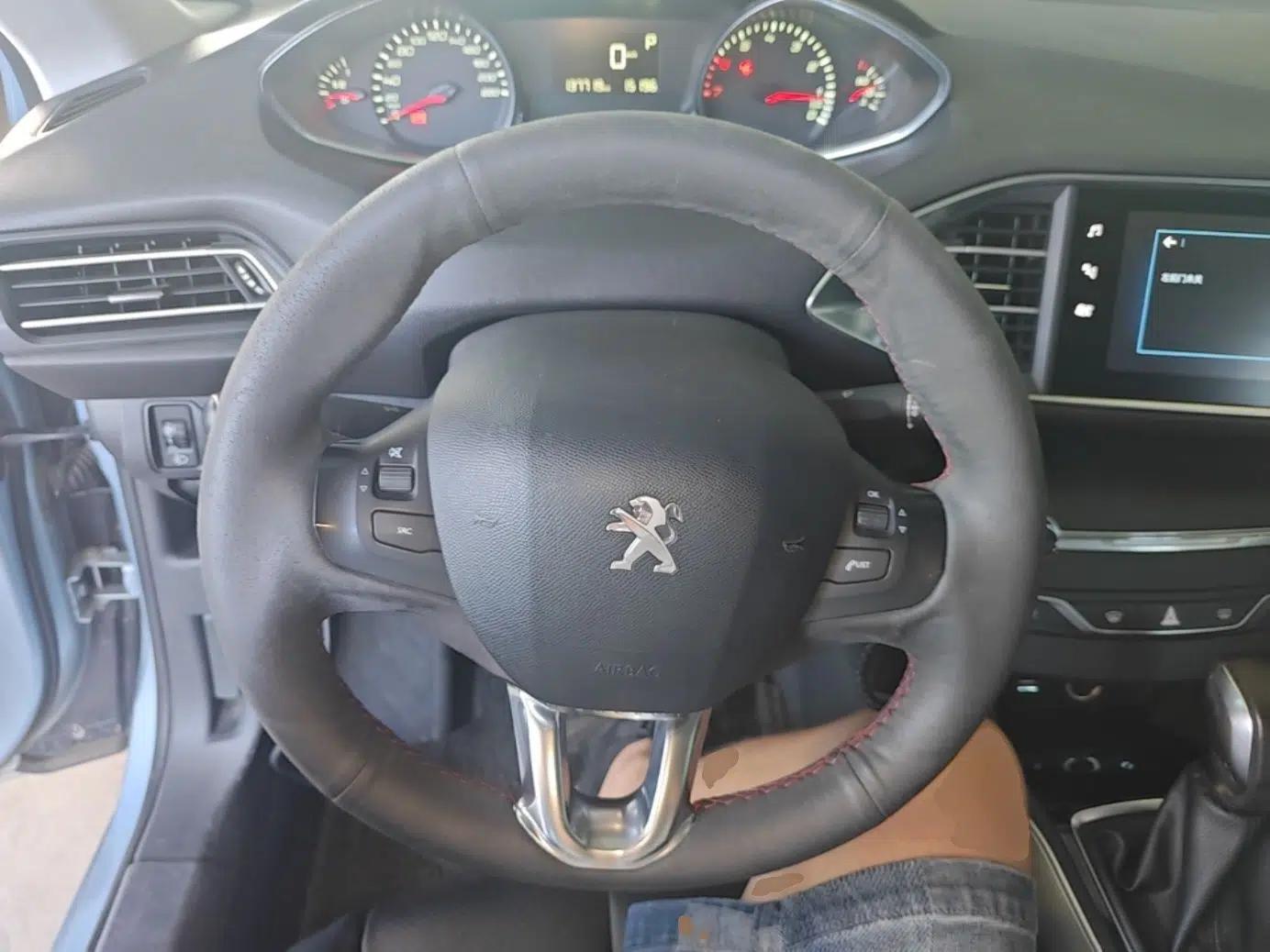 Peugeot 308S 2015 1.6T Automatic Jingchi Edition — миниатюра 13