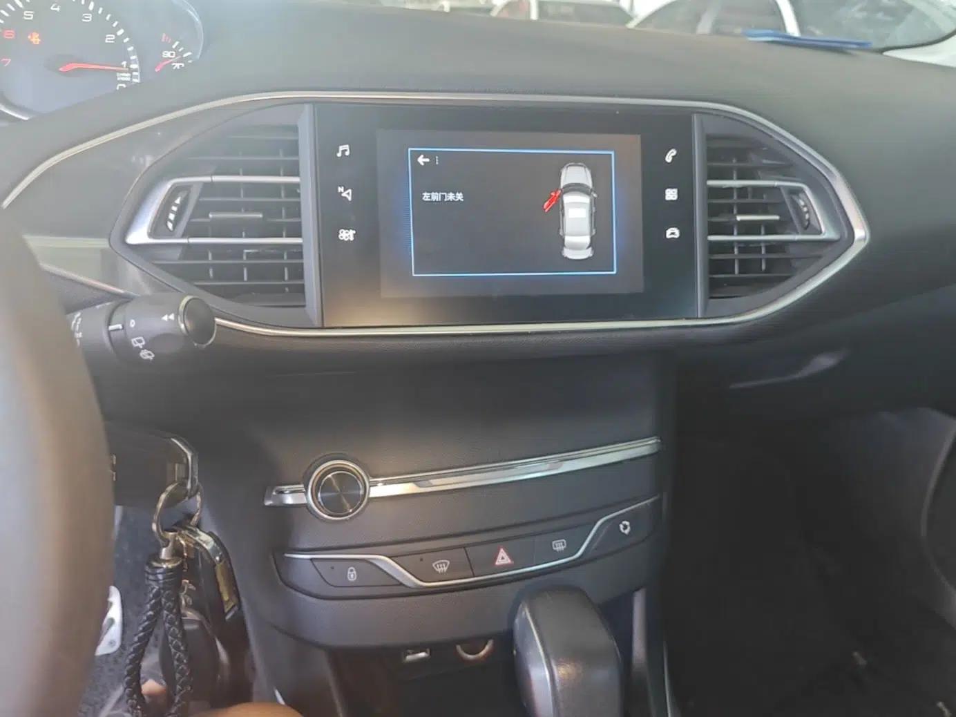 Peugeot 308S 2015 1.6T Automatic Jingchi Edition — миниатюра 15
