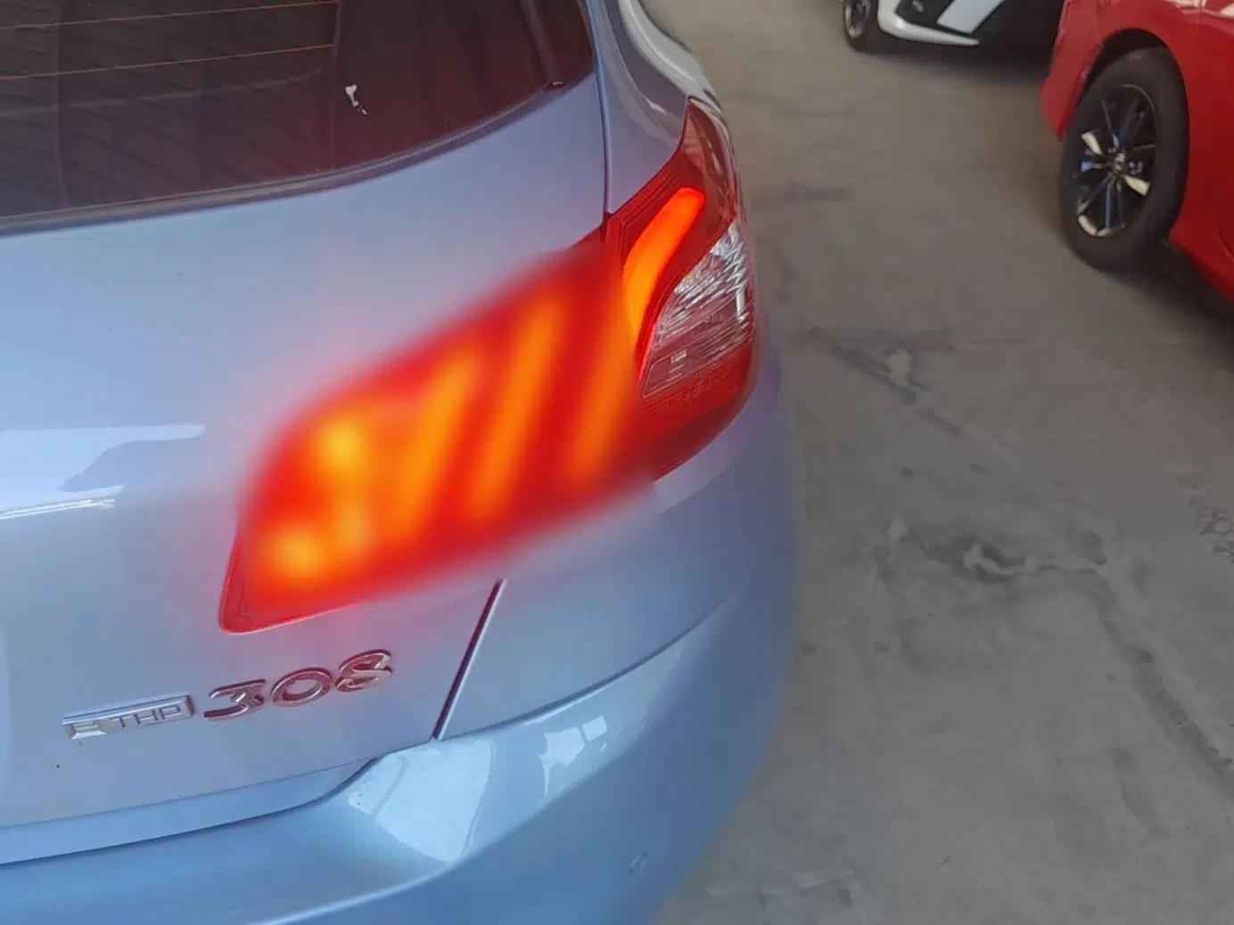 Peugeot 308S 2015 1.6T Automatic Jingchi Edition — миниатюра 9
