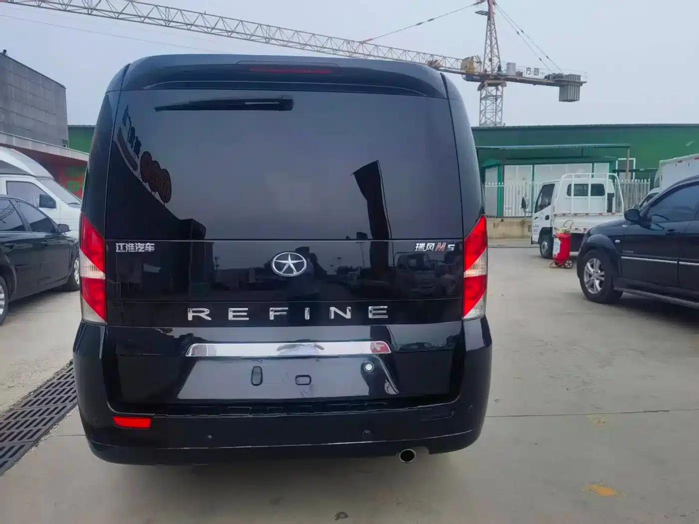 Refine M5 2013 2.0T Gasoline Manual Business Edition — миниатюра 4