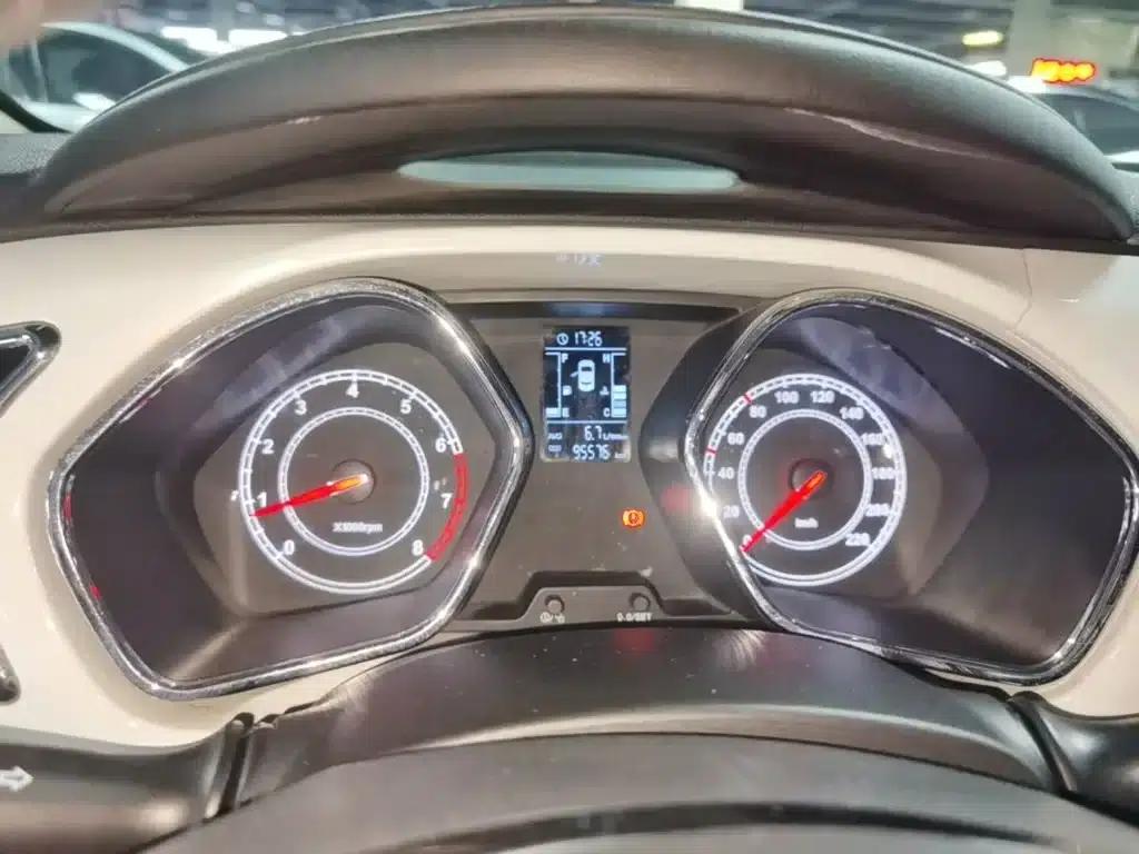 Refine S2 2015 1.5L Manual Deluxe Edition — миниатюра 12