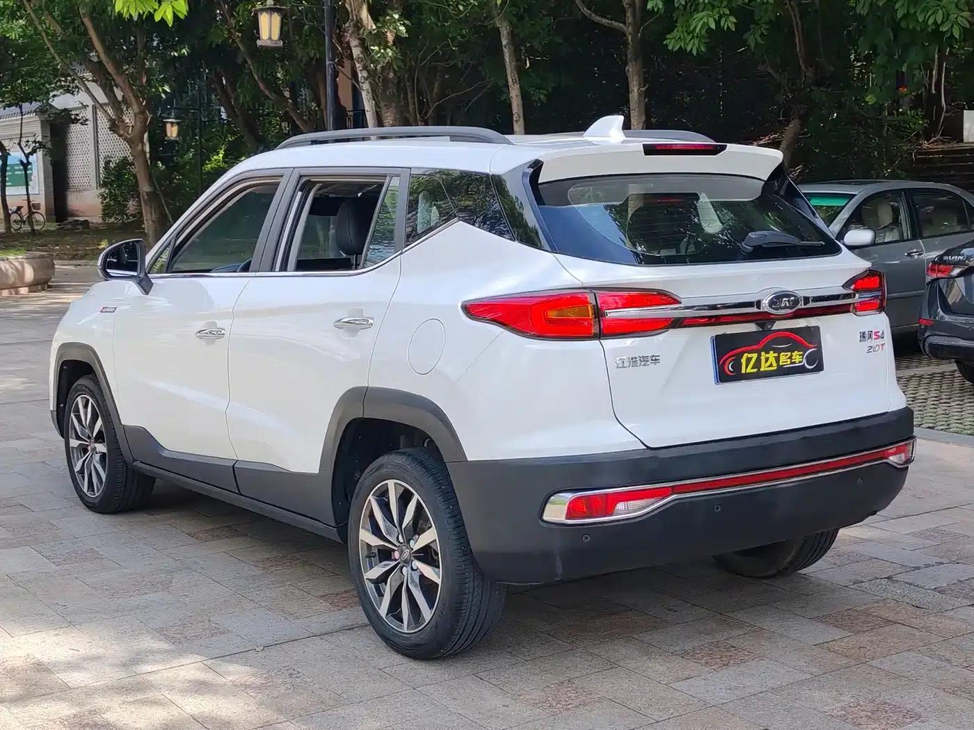 Refine S4 2019 1.5T CVT Premium Edition — миниатюра 27