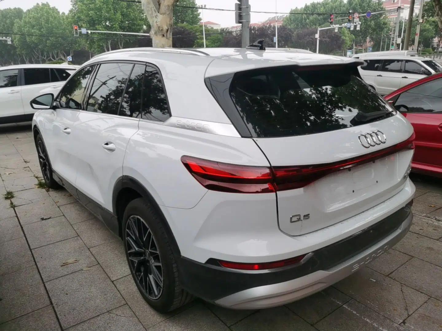 Audi Q5 e-tron 2022 40 e-tron Starlight Edition Mech Kit — миниатюра 4