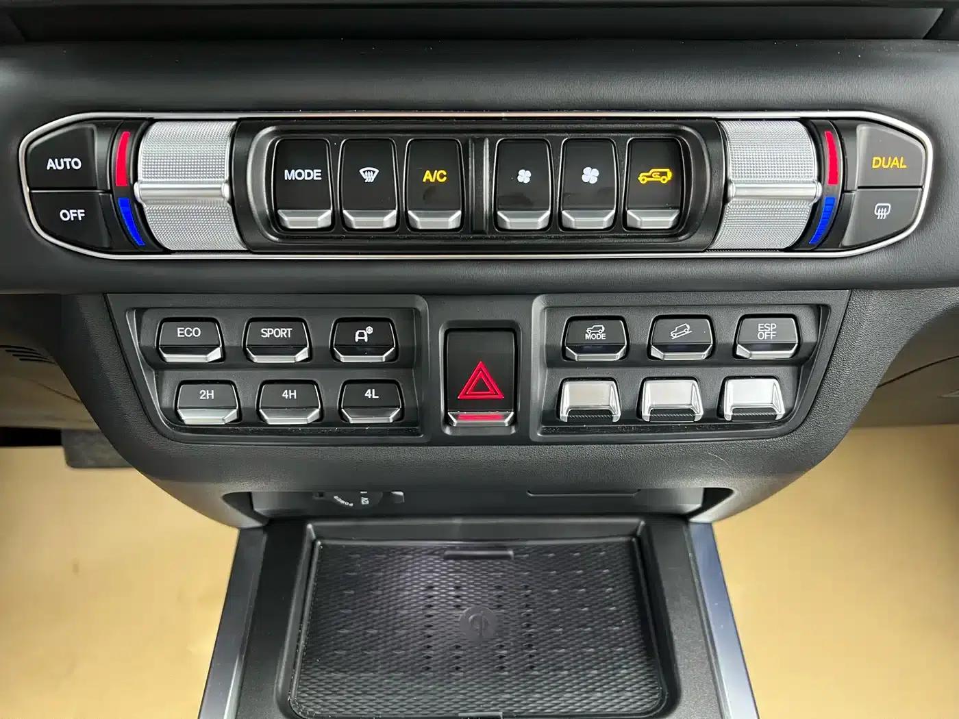 212 T01 2024 Model 2.0T Inspector — миниатюра 15