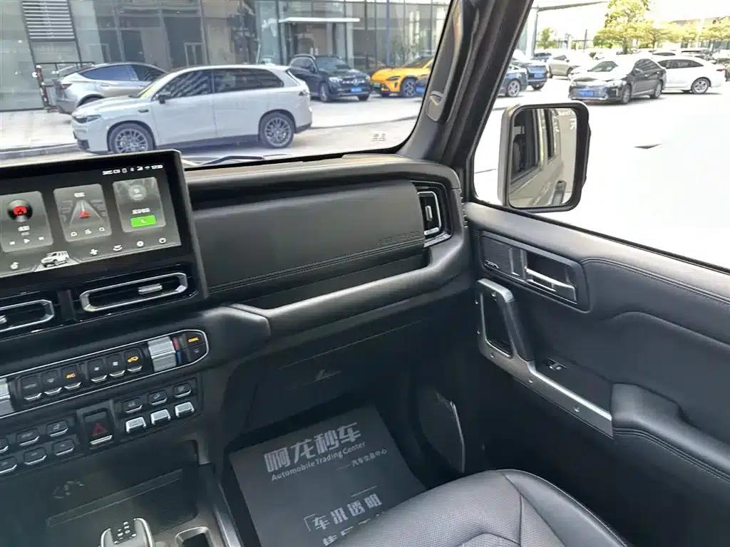 212 T01 2024 Explorer 2.0T — миниатюра 11