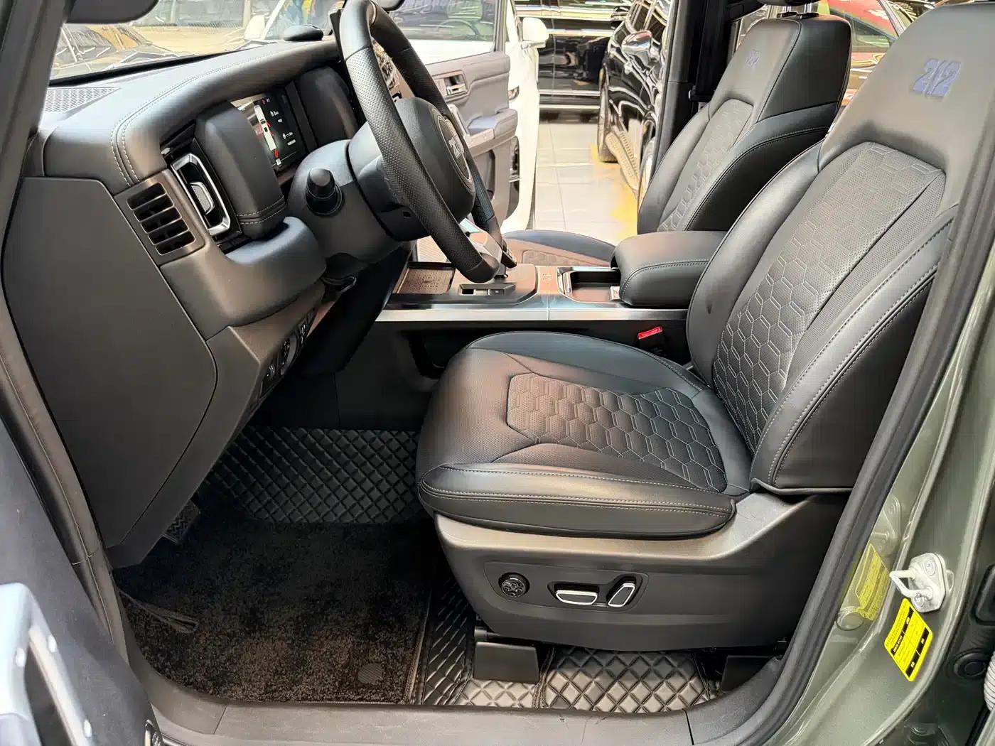 212 T01 2024 Explorer 2.0T — миниатюра 11