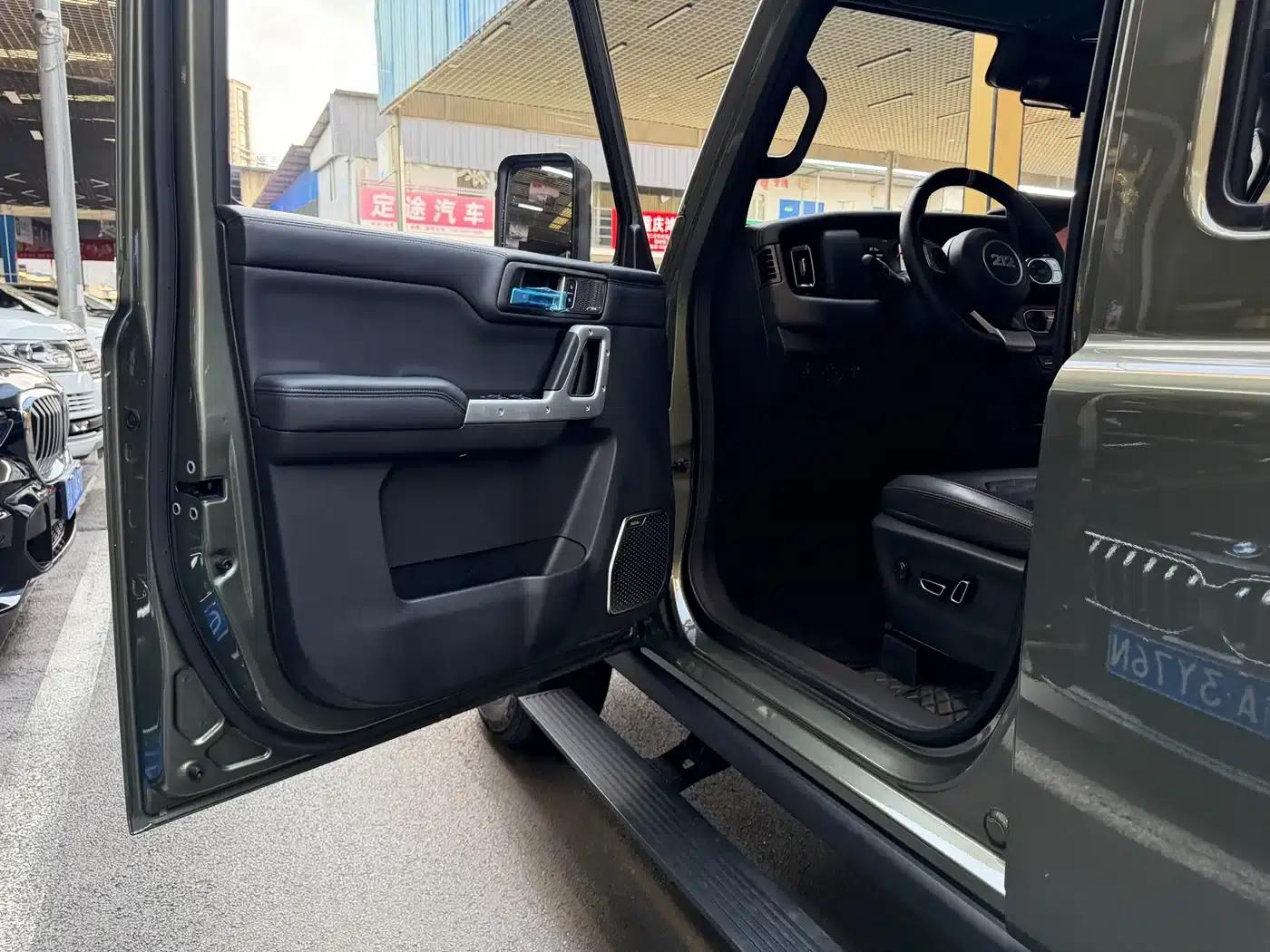 212 T01 2024 Explorer 2.0T — миниатюра 12