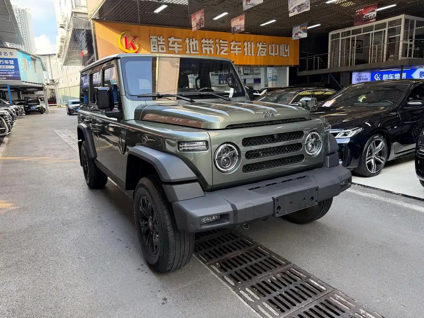 212 T01 2024 Explorer 2.0T — миниатюра 3
