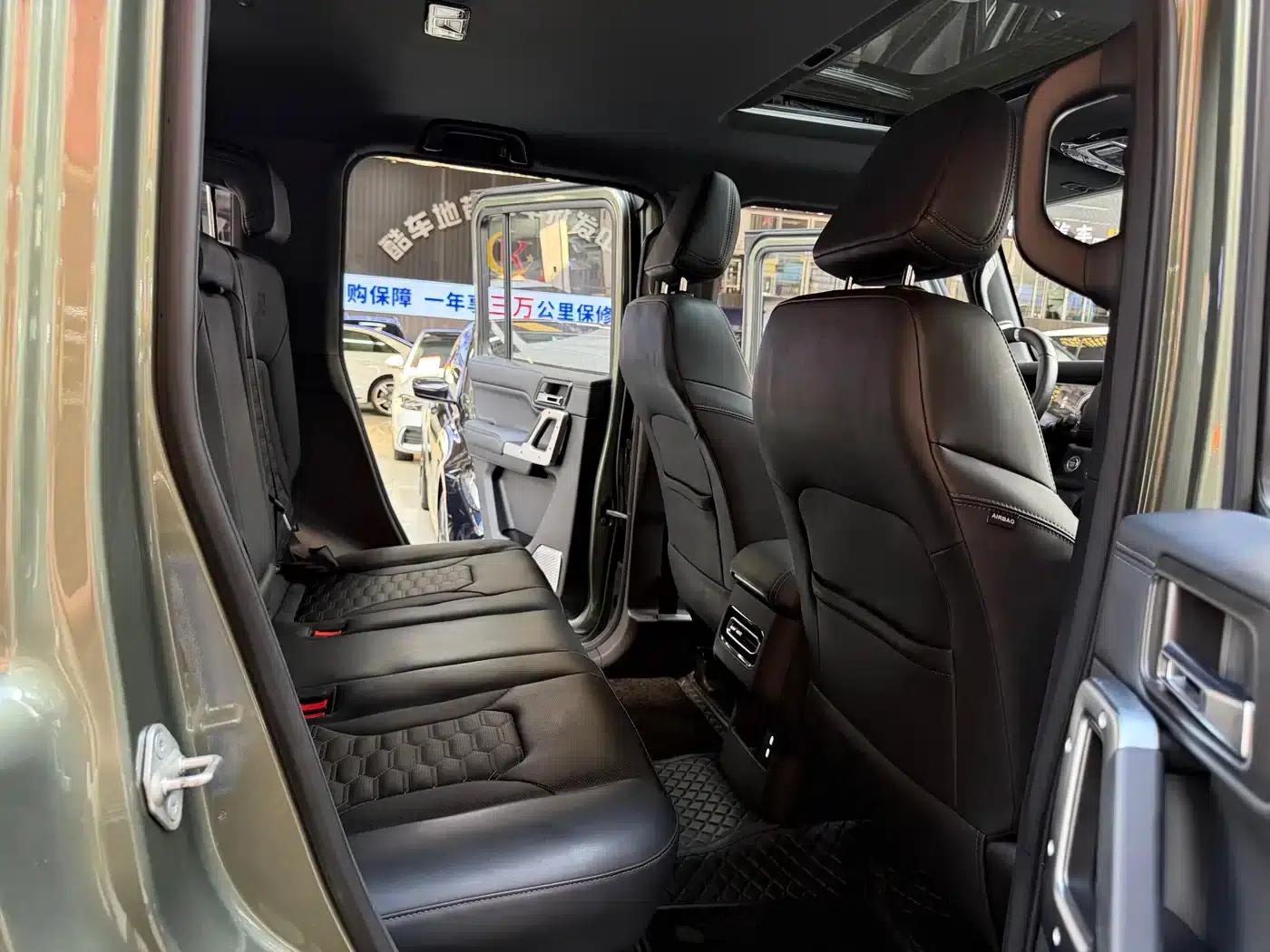 212 T01 2024 Explorer 2.0T — миниатюра 21