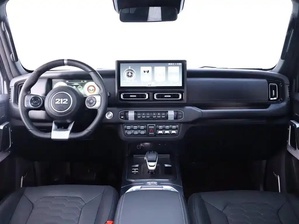 212 T01 2024 Explorer 2.0T — миниатюра 13