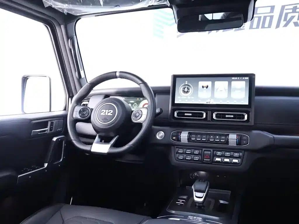 212 T01 2024 Explorer 2.0T — миниатюра 14