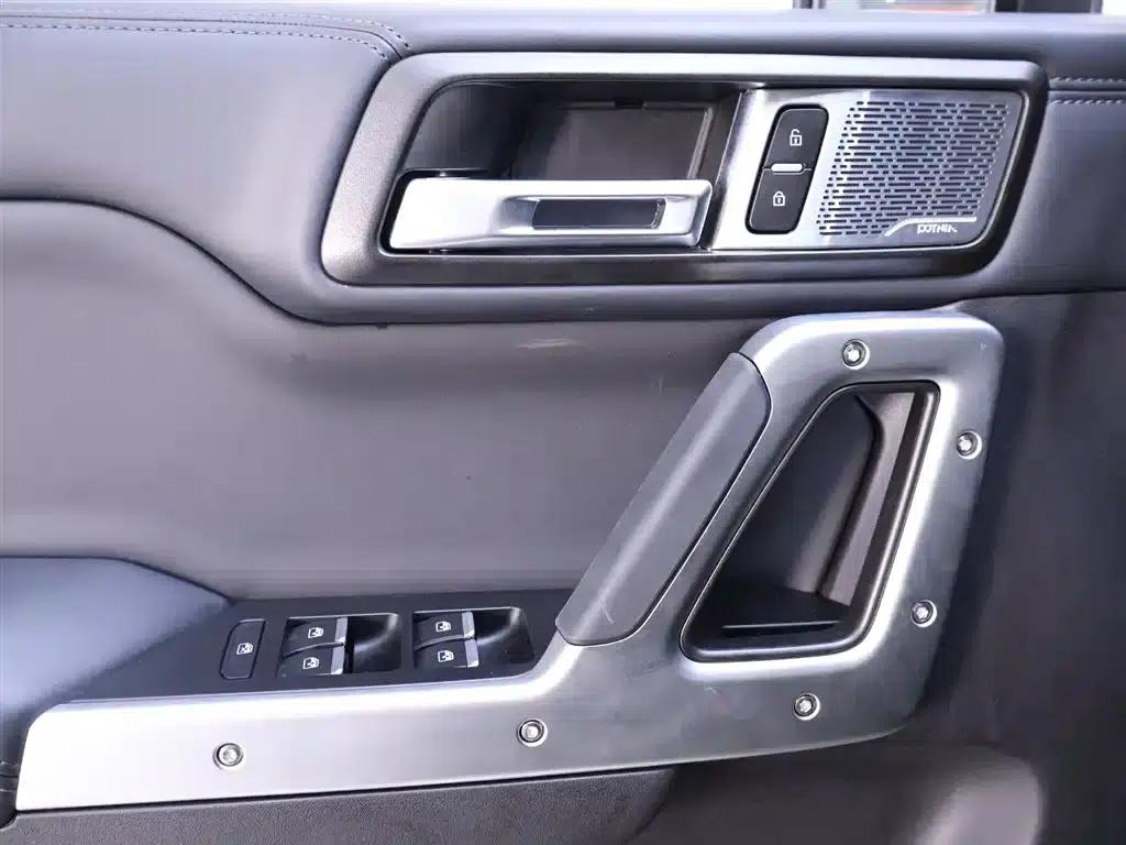 212 T01 2024 Explorer 2.0T — миниатюра 17