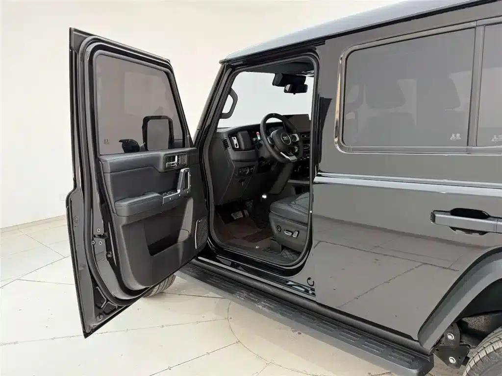 212 T01 2024 Explorer 2.0T — миниатюра 13