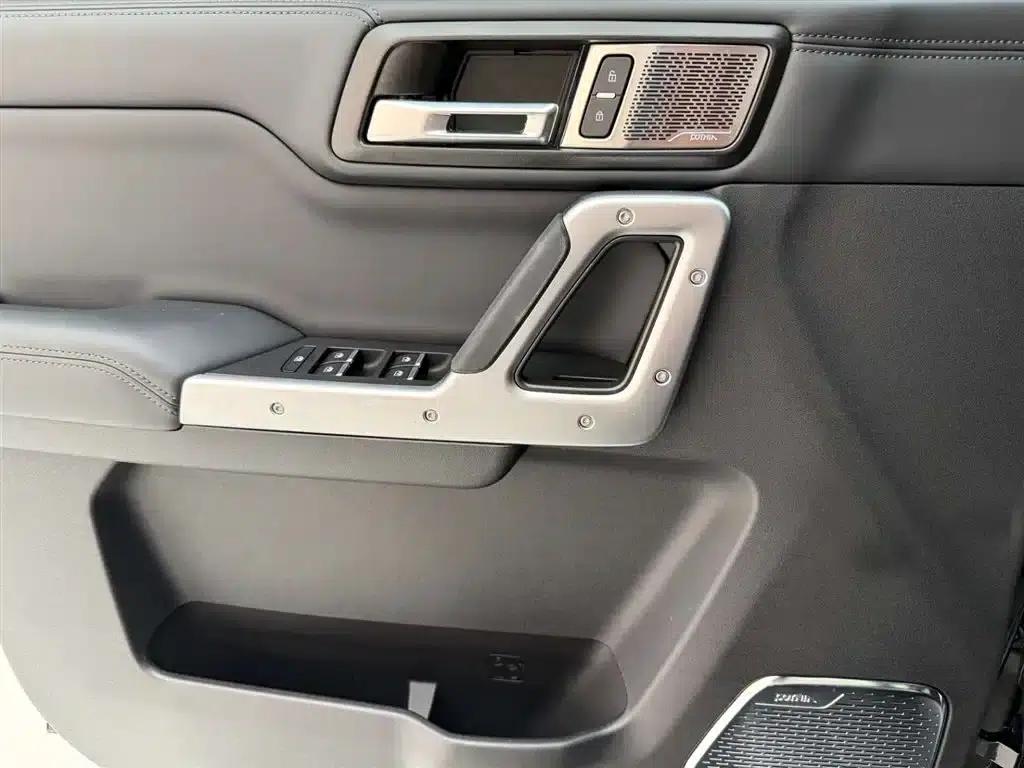 212 T01 2024 Explorer 2.0T — миниатюра 21