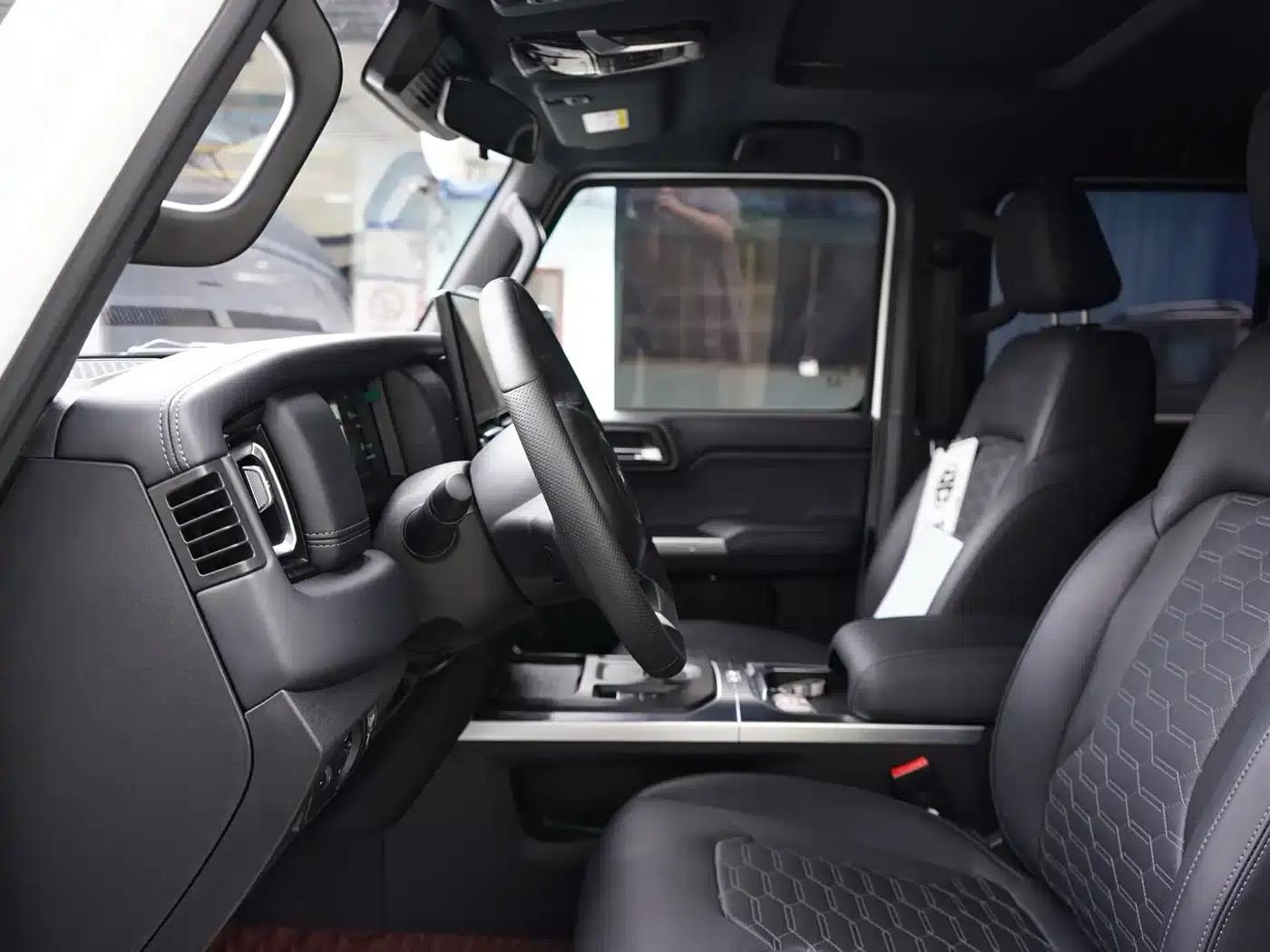 212 T01 2024 Explorer 2.0T — миниатюра 4
