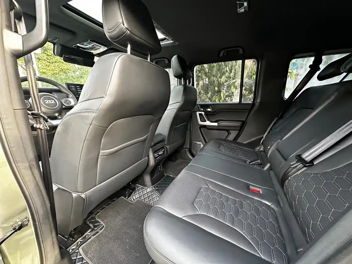 212 T01 2024 Explorer 2.0T — миниатюра 16