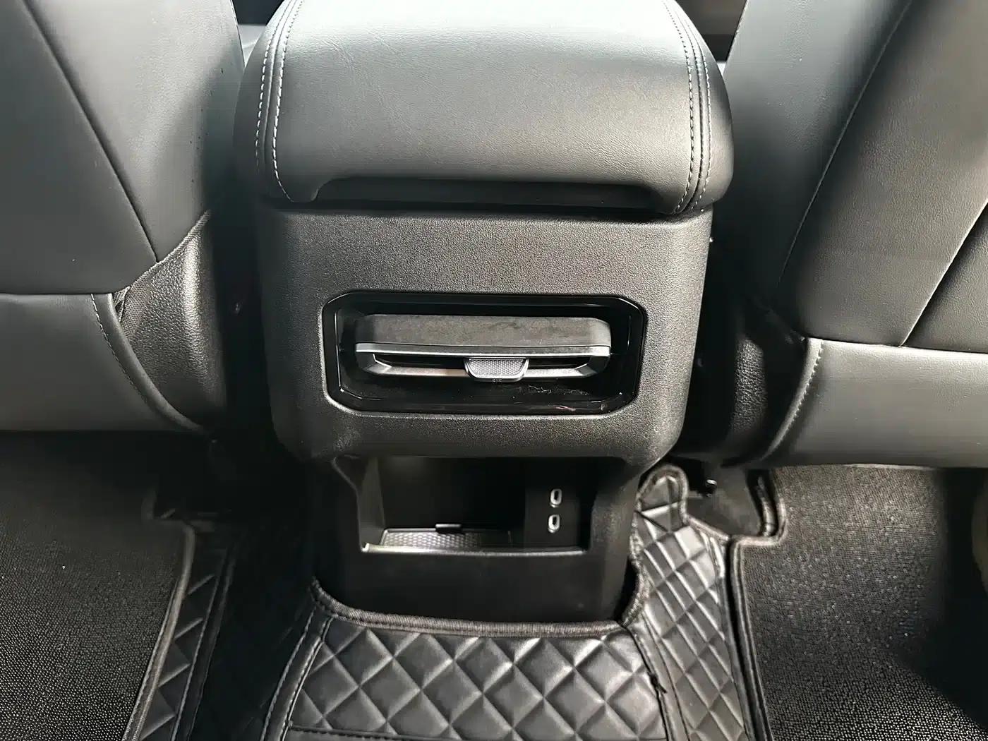 212 T01 2024 Explorer 2.0T — миниатюра 18