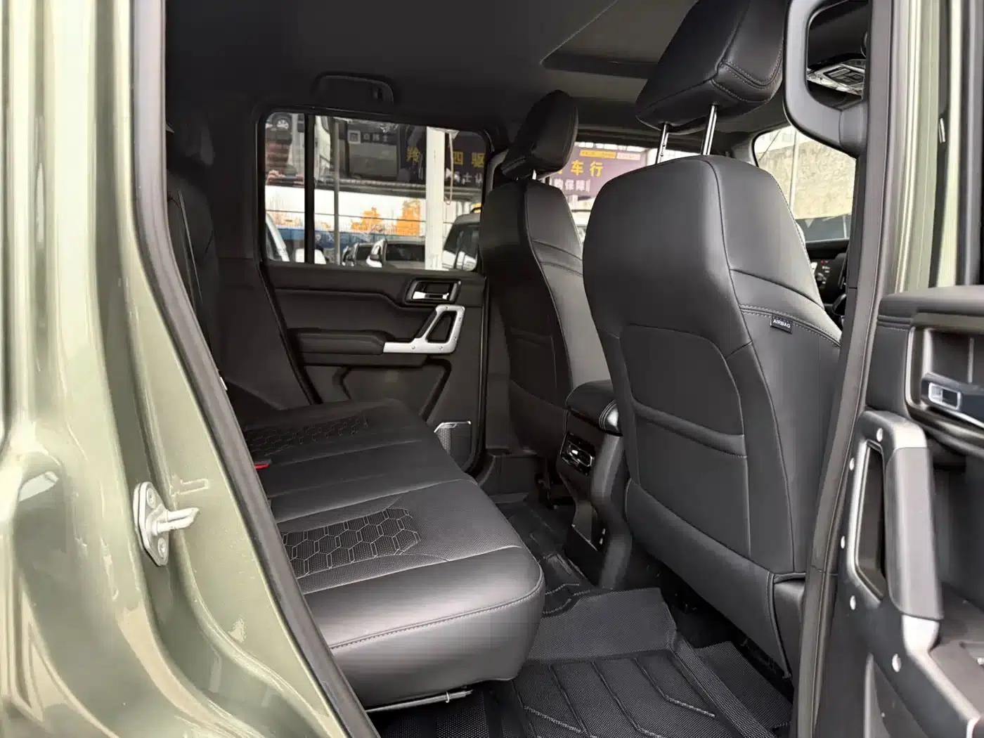 212 T01 2024 Explorer 2.0T — миниатюра 5