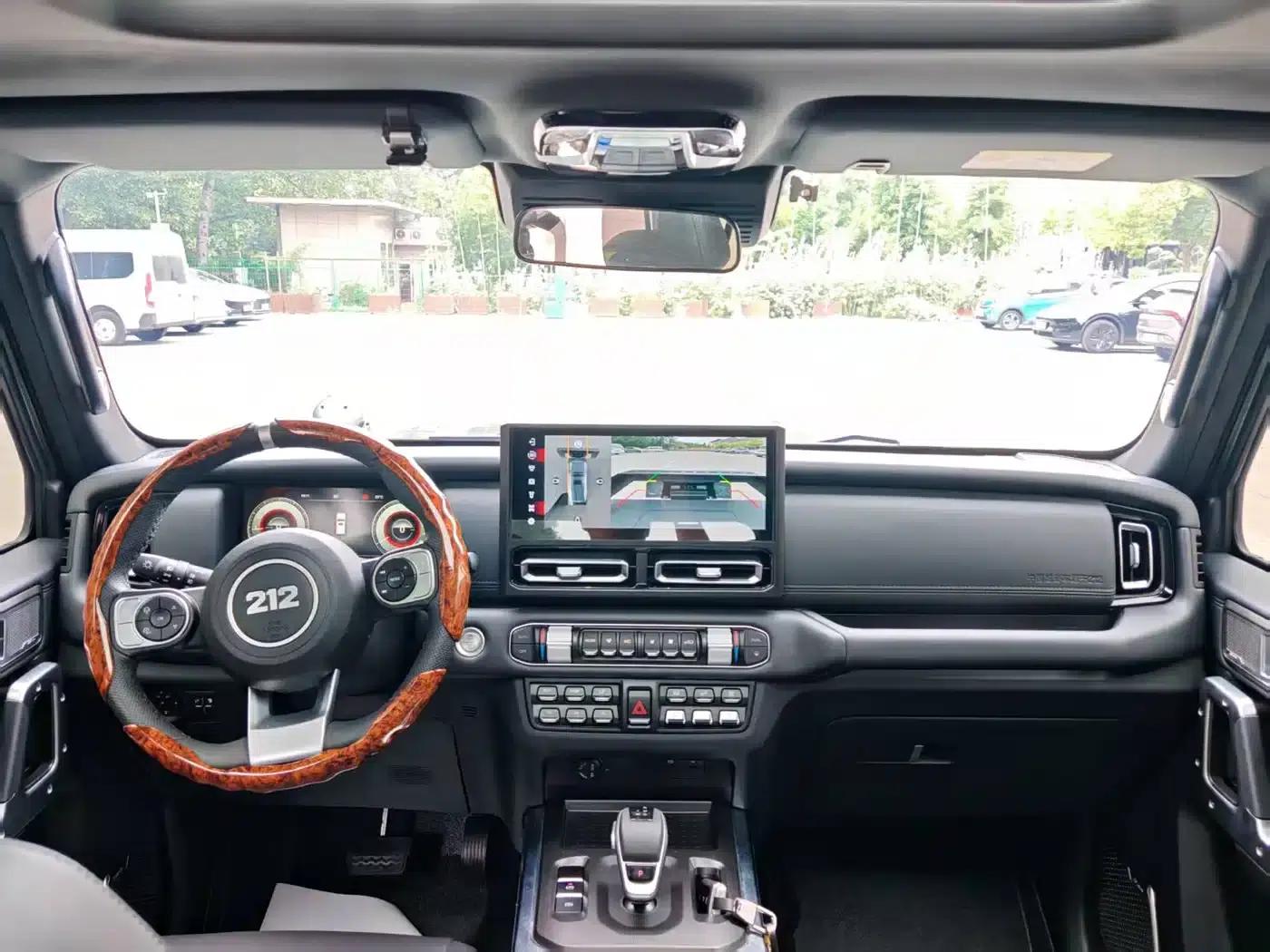 212 T01 2024 Explorer 2.0T — миниатюра 13